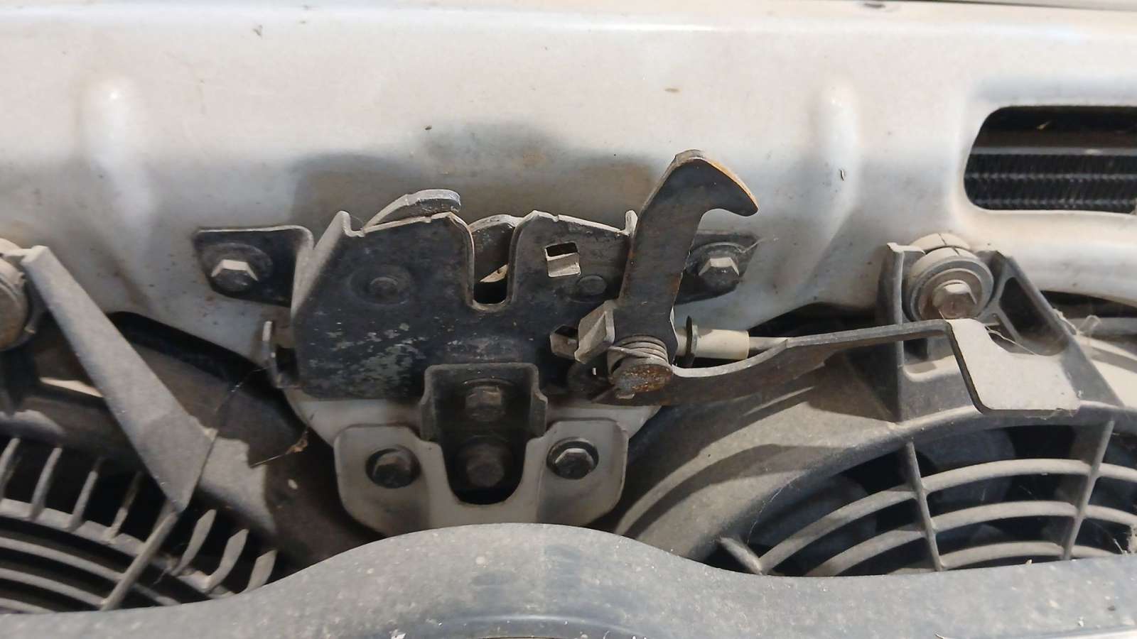 CERRADURA CAPOT 811304A000 811304A000 