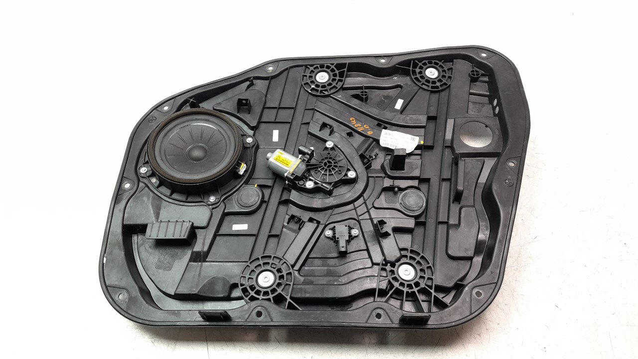 ELEVALUNAS DELANTERO DERECHO 82480D7880 