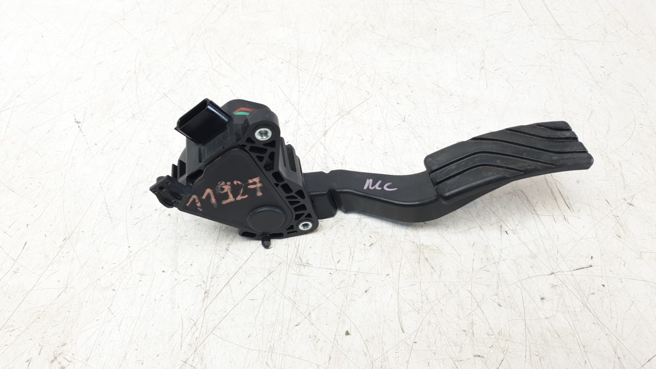 POTENCIOMETRO PEDAL 180100150R 