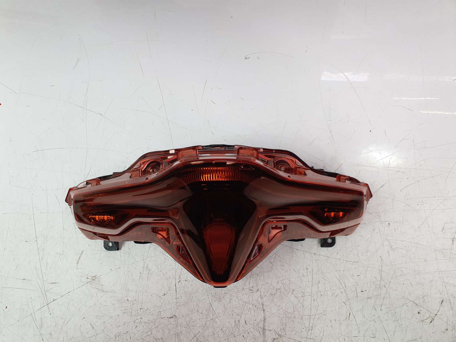 PILOTO TRASERO CENTRAL BBW847100000 