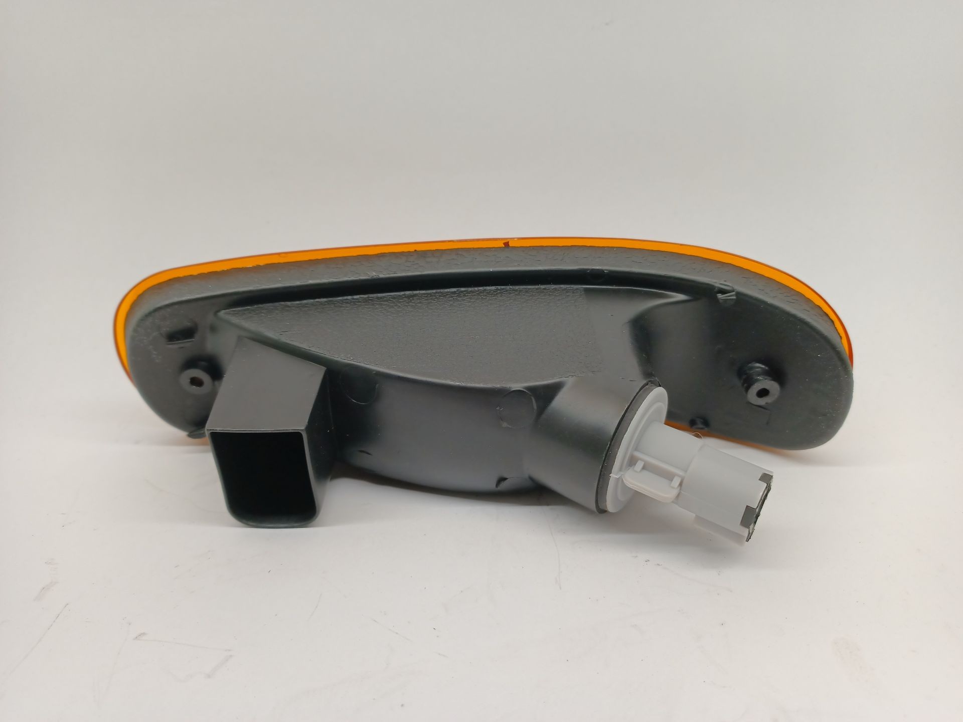 PILOTO DELANTERO DERECHO 261307f000 261307f000 P570