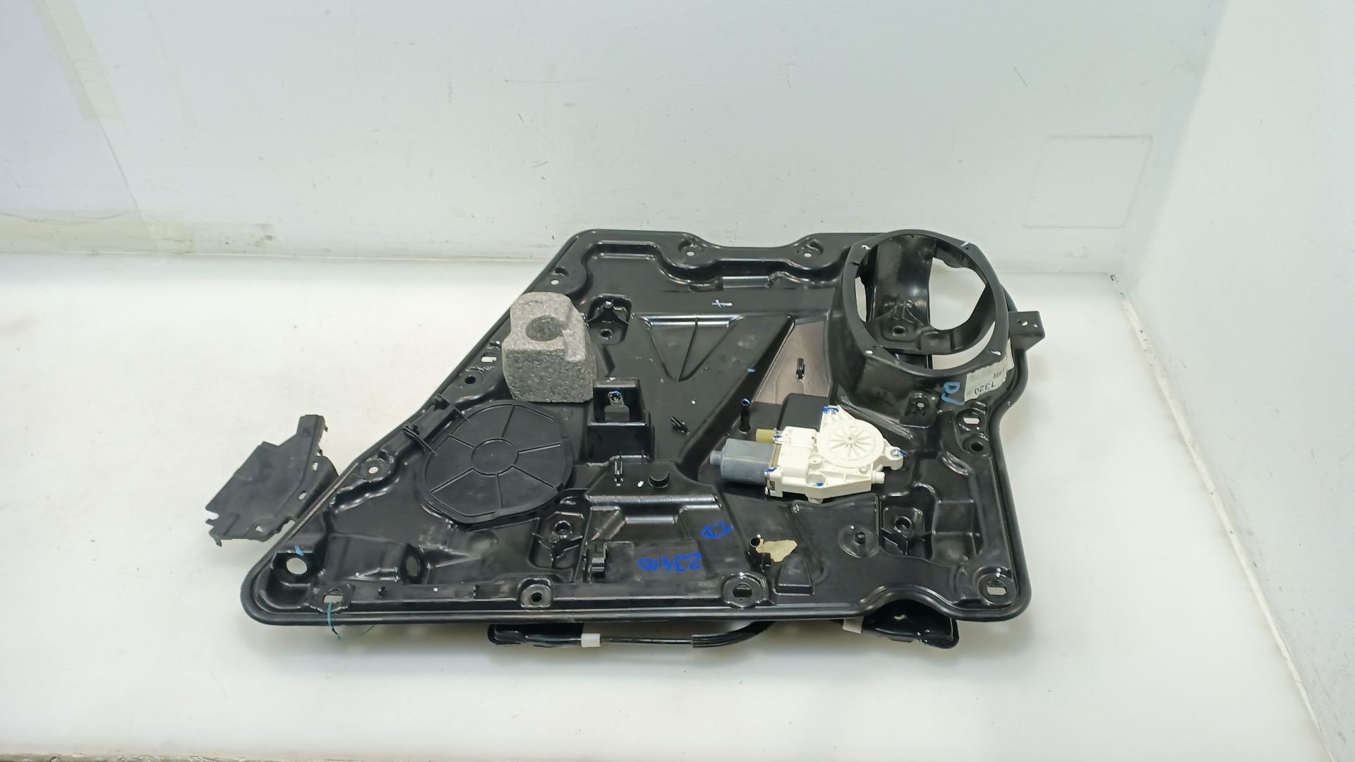 ELEVALUNAS TRASERO DERECHO K68043738AA K68043738AA 