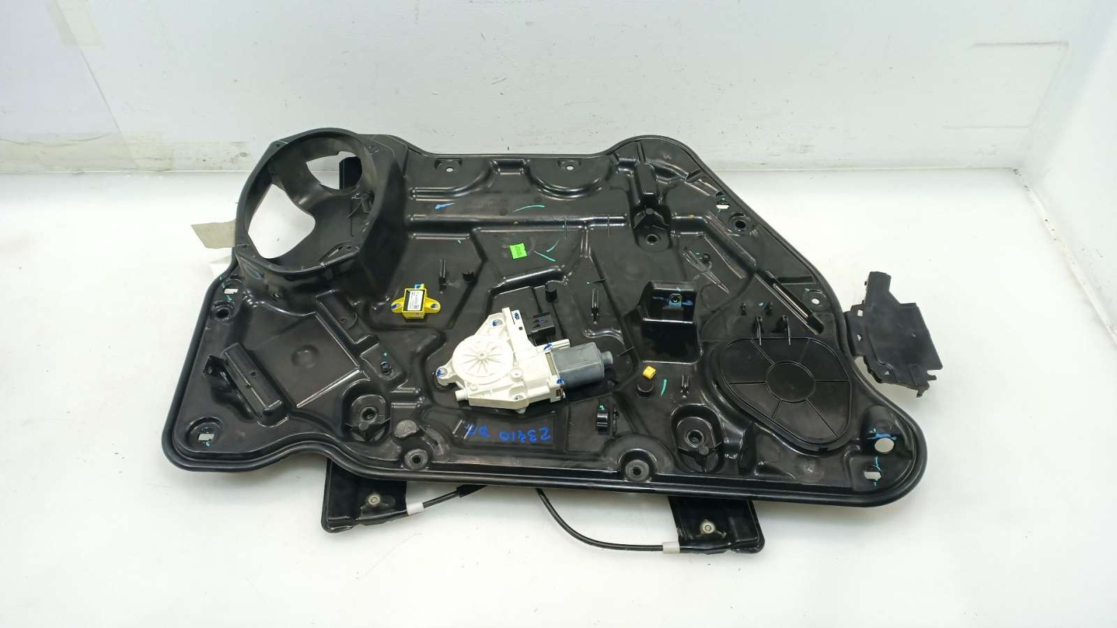 ELEVALUNAS DELANTERO IZQUIERDO K68043735AA K68043735AA 