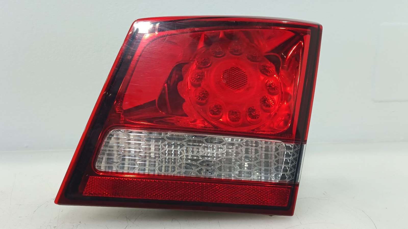 PILOTO TRASERO DERECHO INTERIOR K68078516AD 68078516AD 