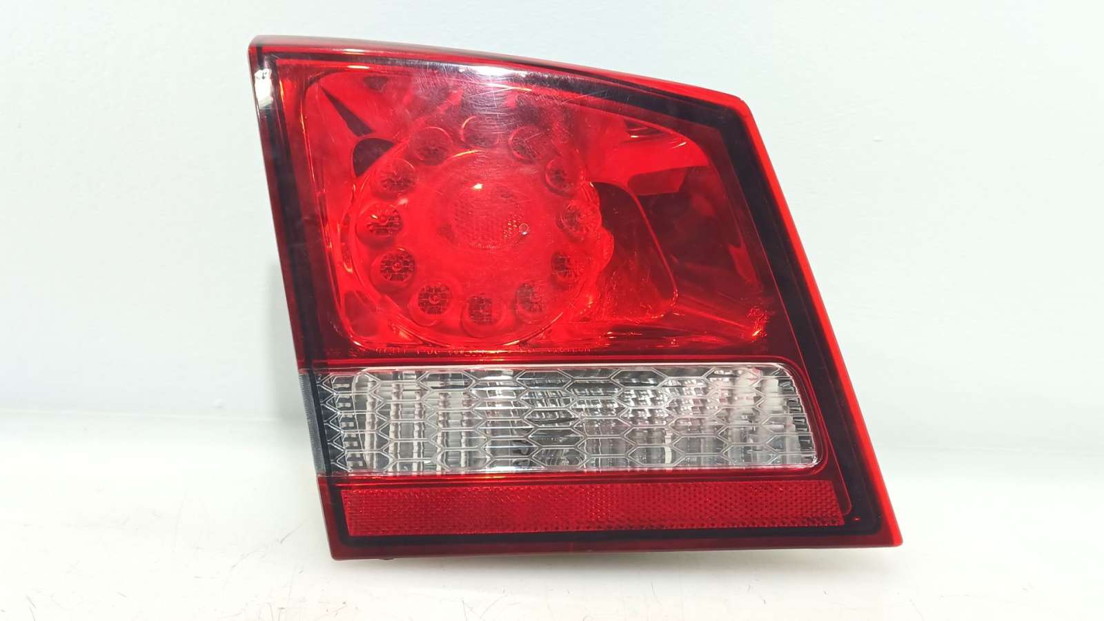 PILOTO TRASERO IZQUIERDO INTERIOR K68078517AD 68078517AD 