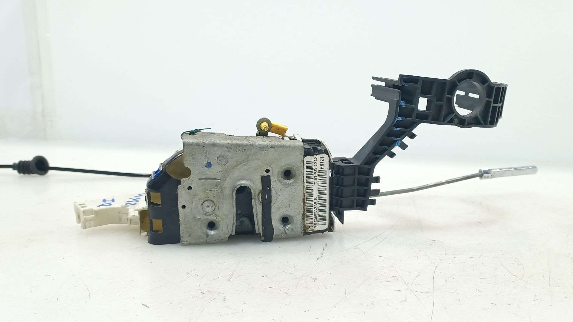 CERRADURA PUERTA DELANTERA IZQUIERDA K04589913AE 04589913AE 