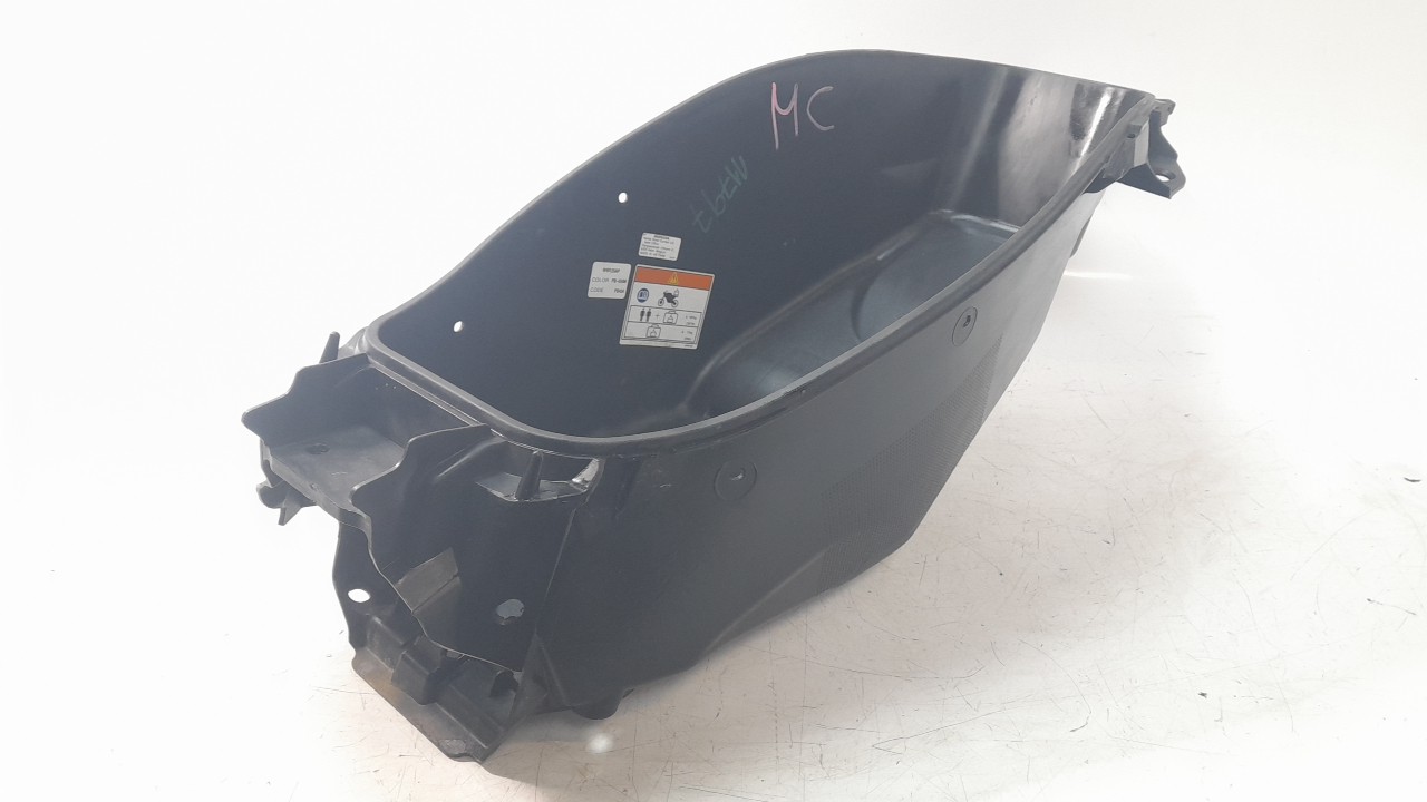 BAUL BAJO ASIENTO 81250K1Z510 