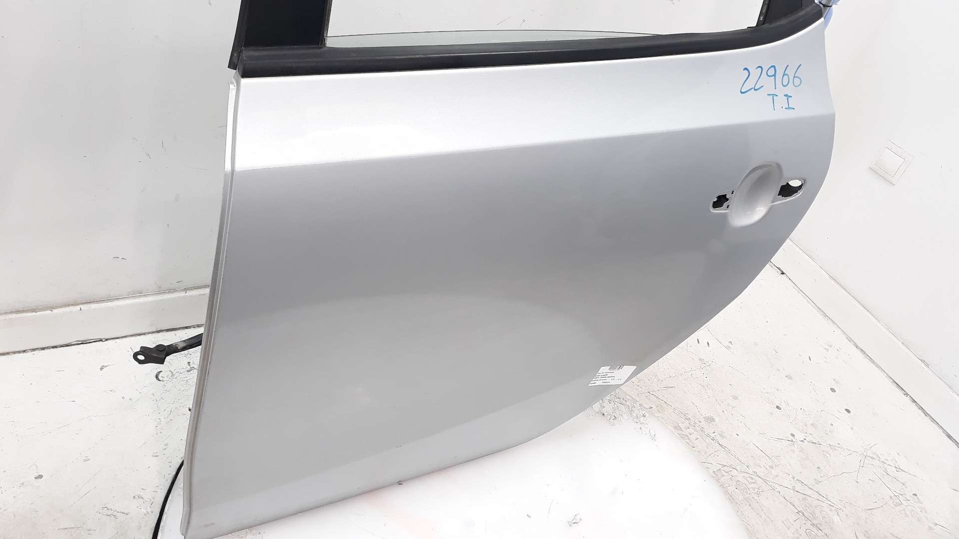 PUERTA TRASERA IZQUIERDA HYUNDAI i30 (FD) 2007-2012 (770032L010 1633353)