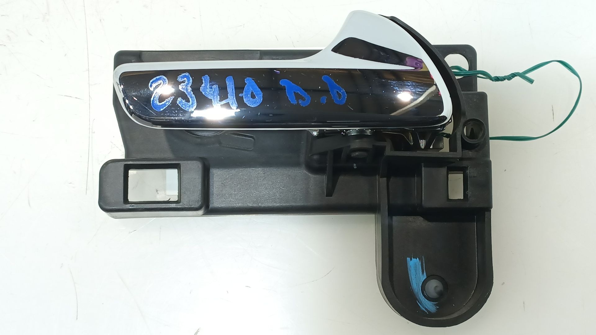 MANETA INTERIOR DELANTERA DERECHA K68103386AB K68103386AB 