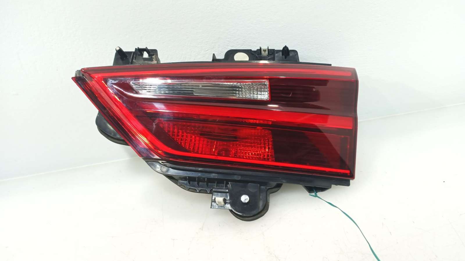 PILOTO TRASERO DERECHO INTERIOR 63217465510 7465510 