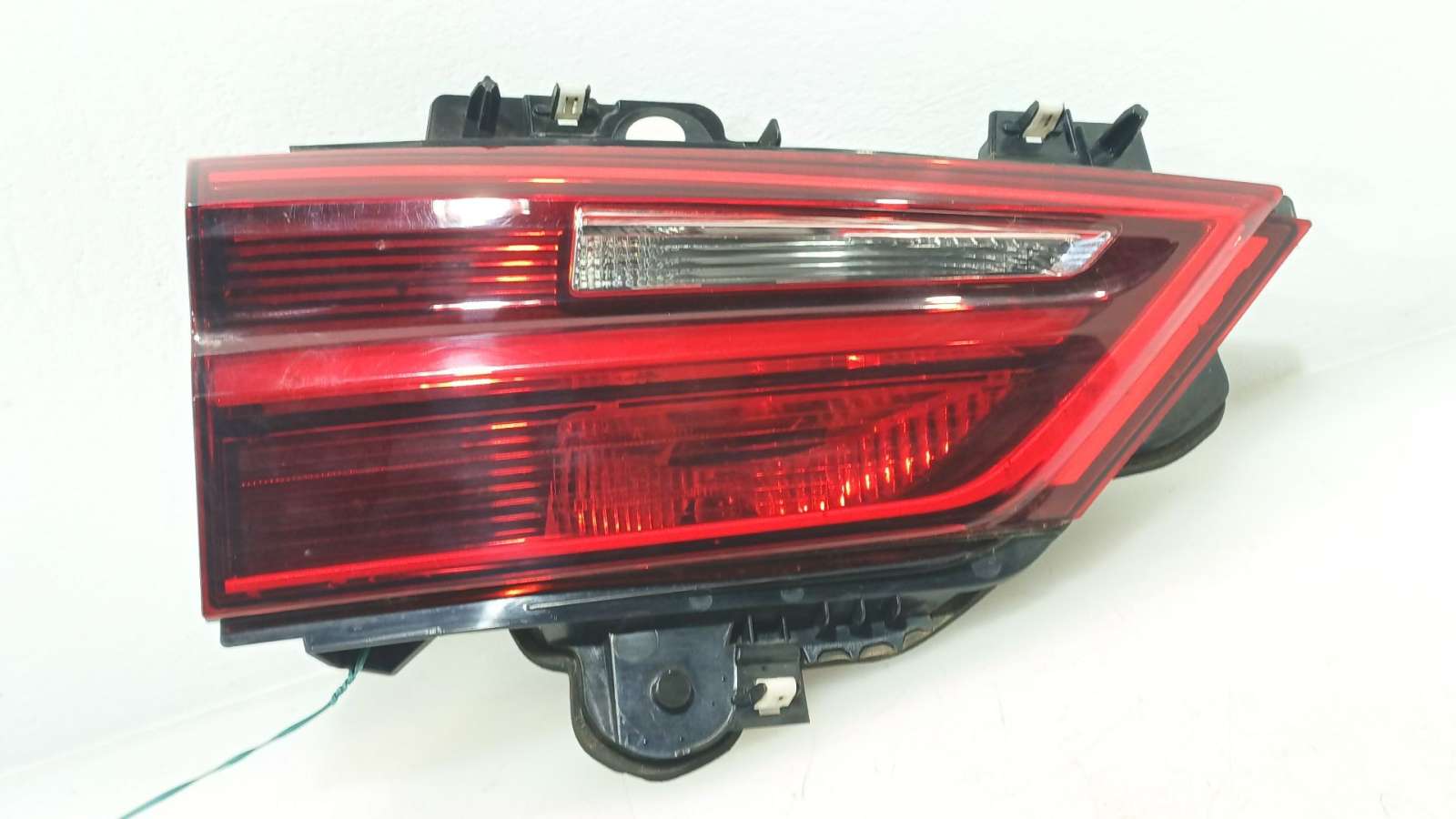 PILOTO TRASERO IZQUIERDO INTERIOR 63217465509 7465509 