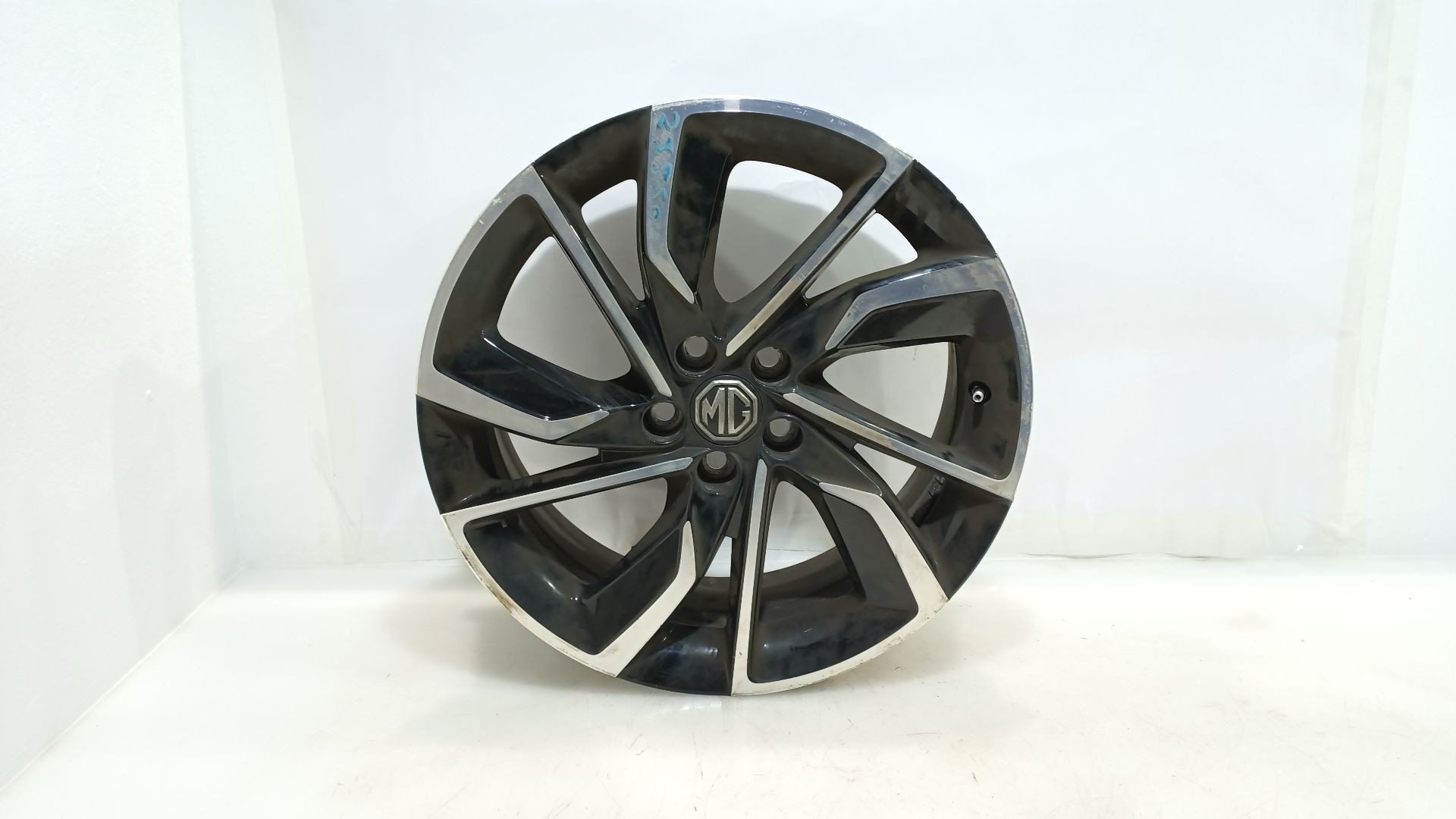 LLANTA TRASERA IZQUIERDA 11513291 11513291 