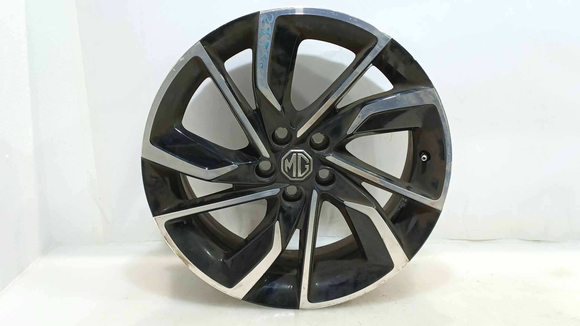 LLANTA TRASERA IZQUIERDA 11513291 11513291 