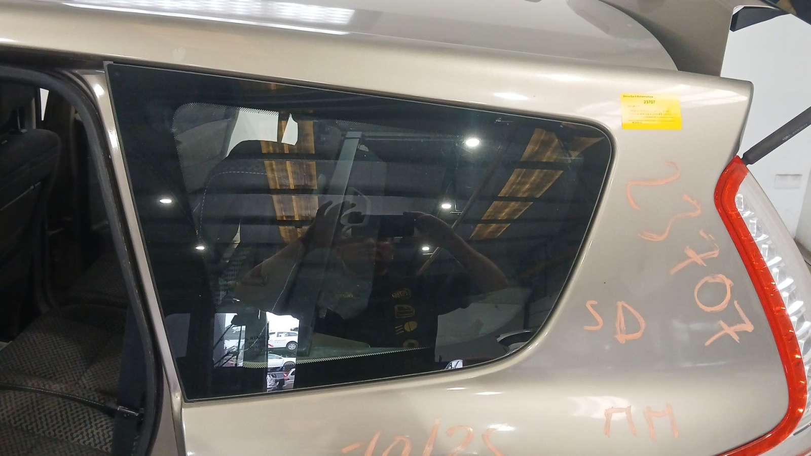 LUNA CUSTODIA TRASERA IZQUIERDA RENAULT GRAND SCÉNIC III (JZ0/1_) 2009- (833070005R 1773502)