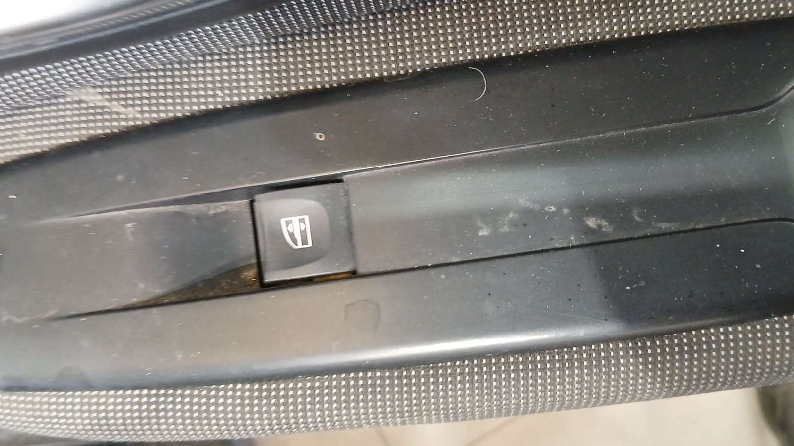 MANDO ELEVALUNAS DELANTERO DERECHO RENAULT GRAND SCÉNIC III (JZ0/1_) 2009- (809600018R 1773384)