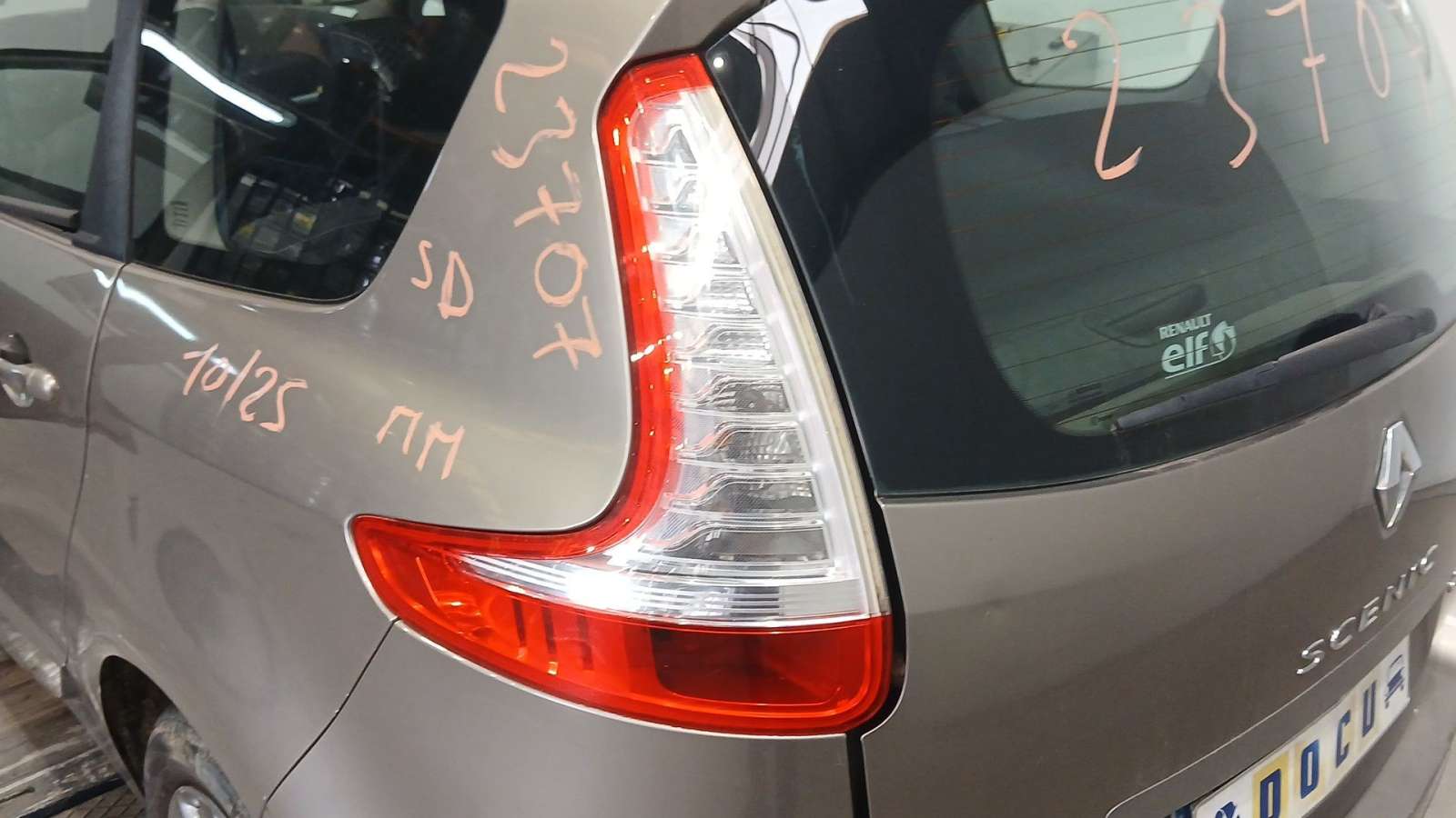 PILOTO TRASERO IZQUIERDO RENAULT GRAND SCÉNIC III (JZ0/1_) 2009- (265550014R 1773419)