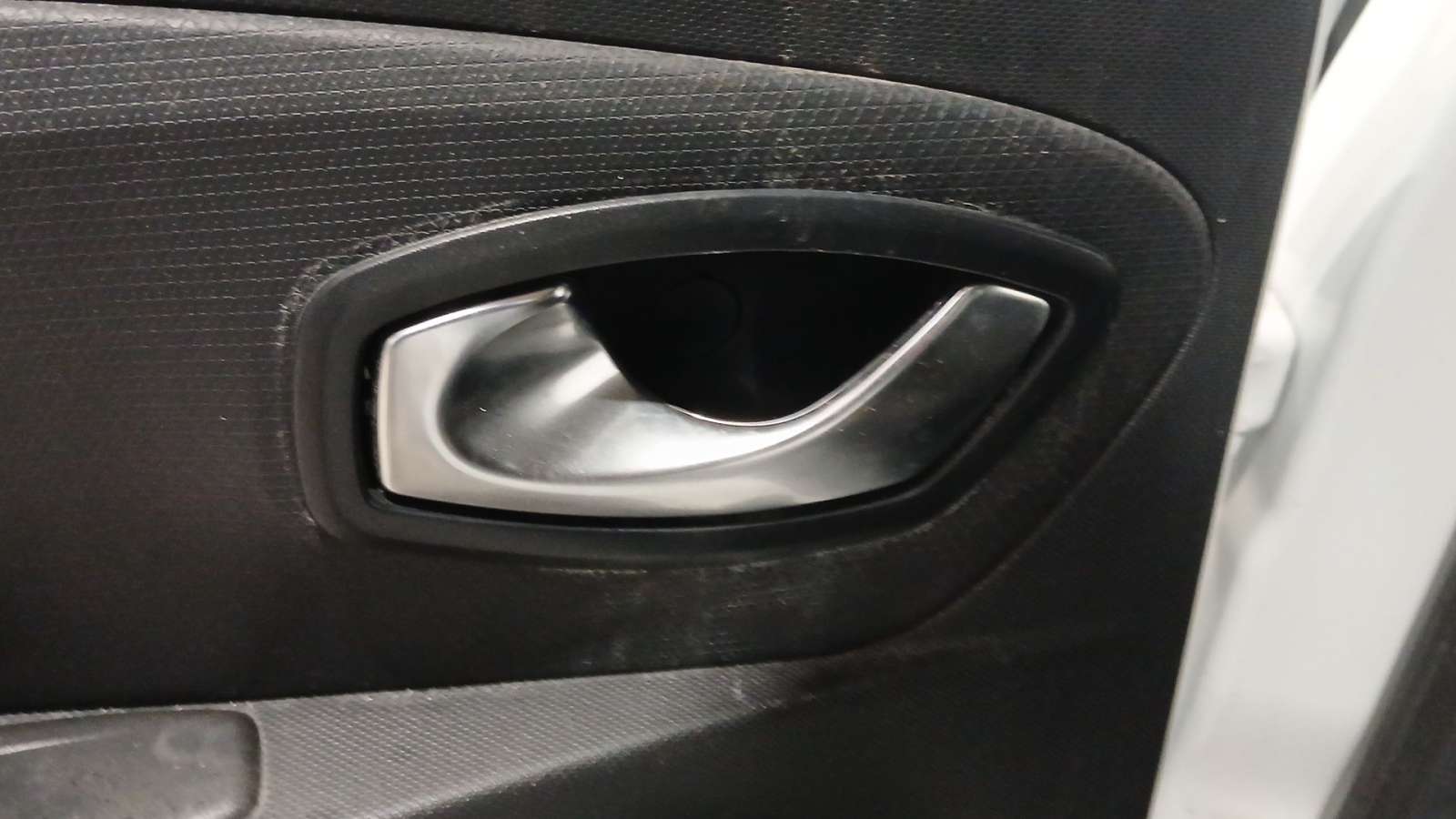 MANETA INTERIOR TRASERA IZQUIERDA RENAULT CLIO IV (BH_) 2012- (826730001R 1773873)