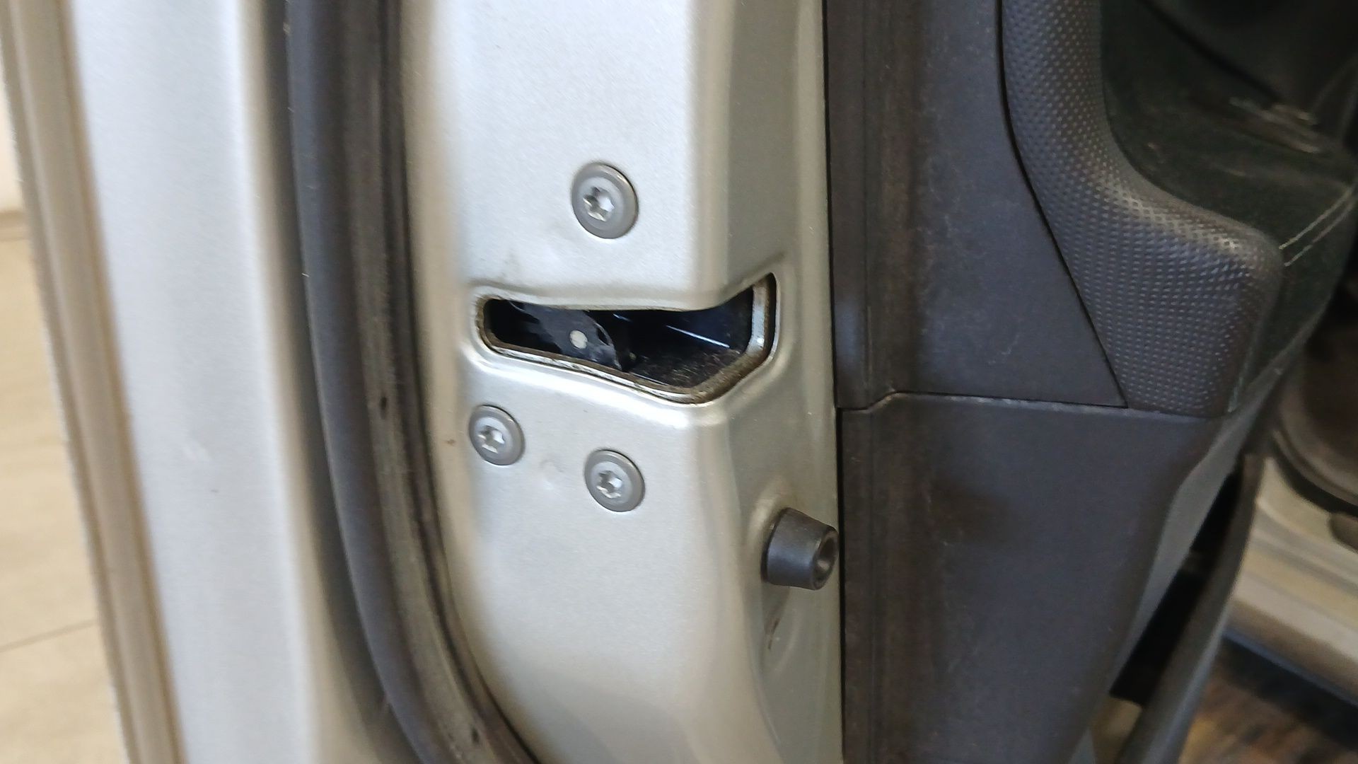 CERRADURA PUERTA DELANTERA IZQUIERDA TOYOTA AURIS (_E15_) 2006-2012 (6904002210 1772687)