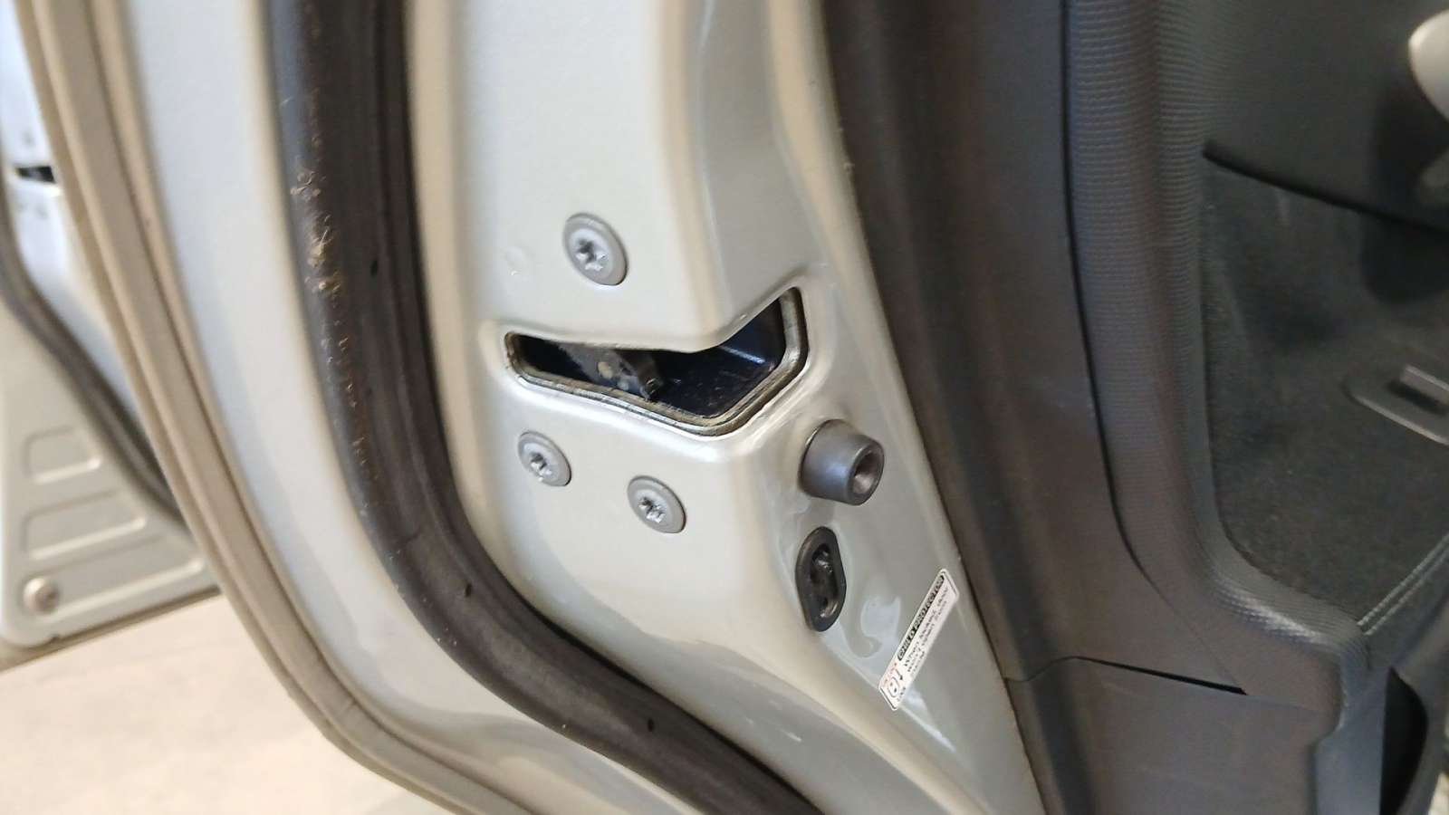 CERRADURA PUERTA TRASERA IZQUIERDA TOYOTA AURIS (_E15_) 2006-2012 (6906002170 1772689)