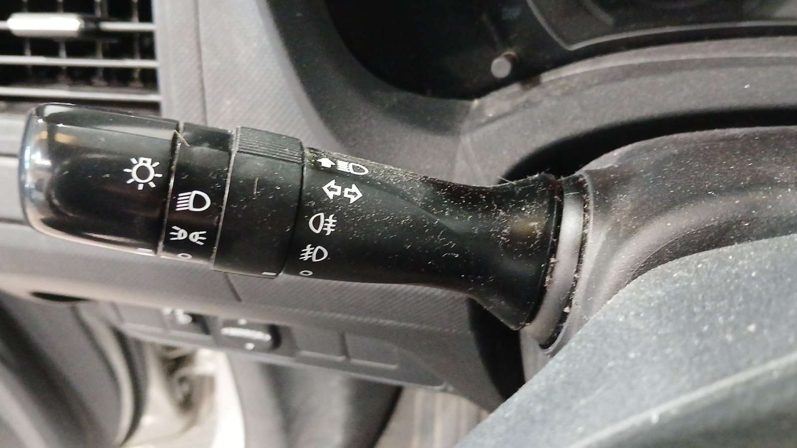 MANDO LUCES TOYOTA AURIS (_E15_) 2006-2012 (8414002291 1772724)