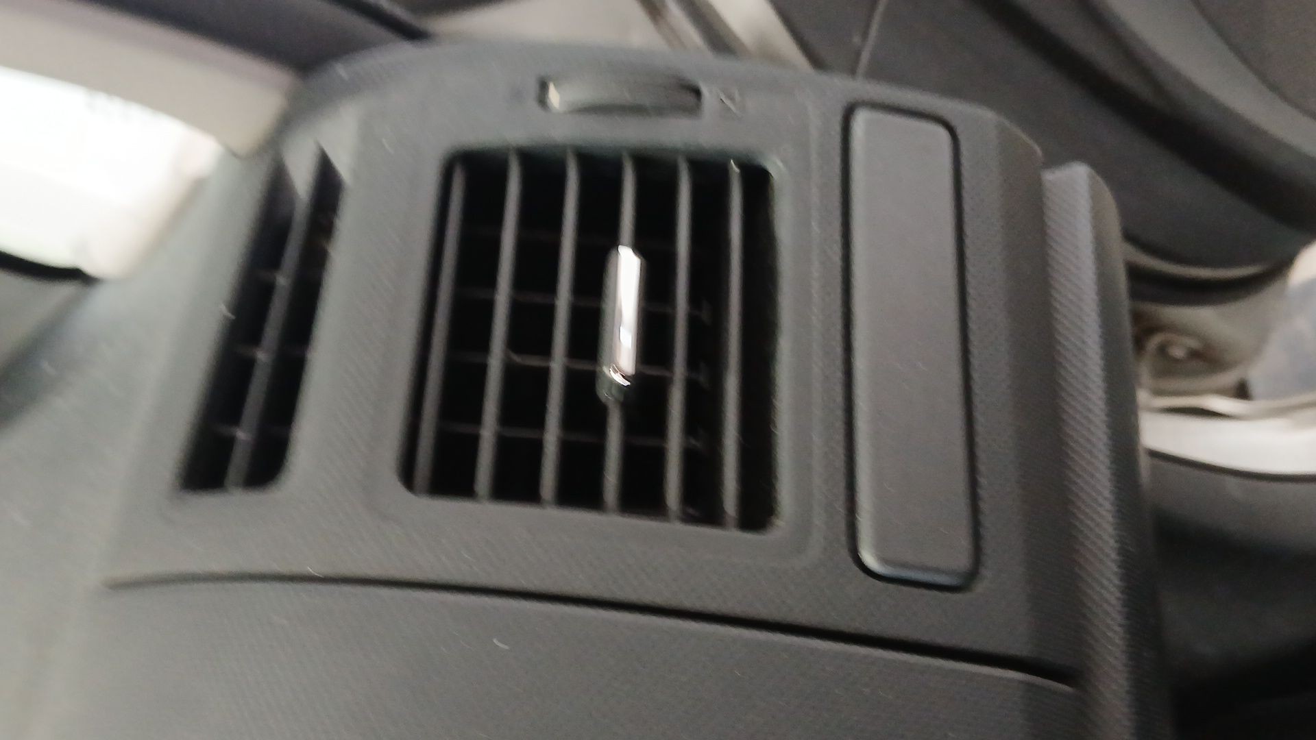 REJILLA AIREADORA TOYOTA AURIS (_E15_) 2006-2012 (5565002100B0 1772929)