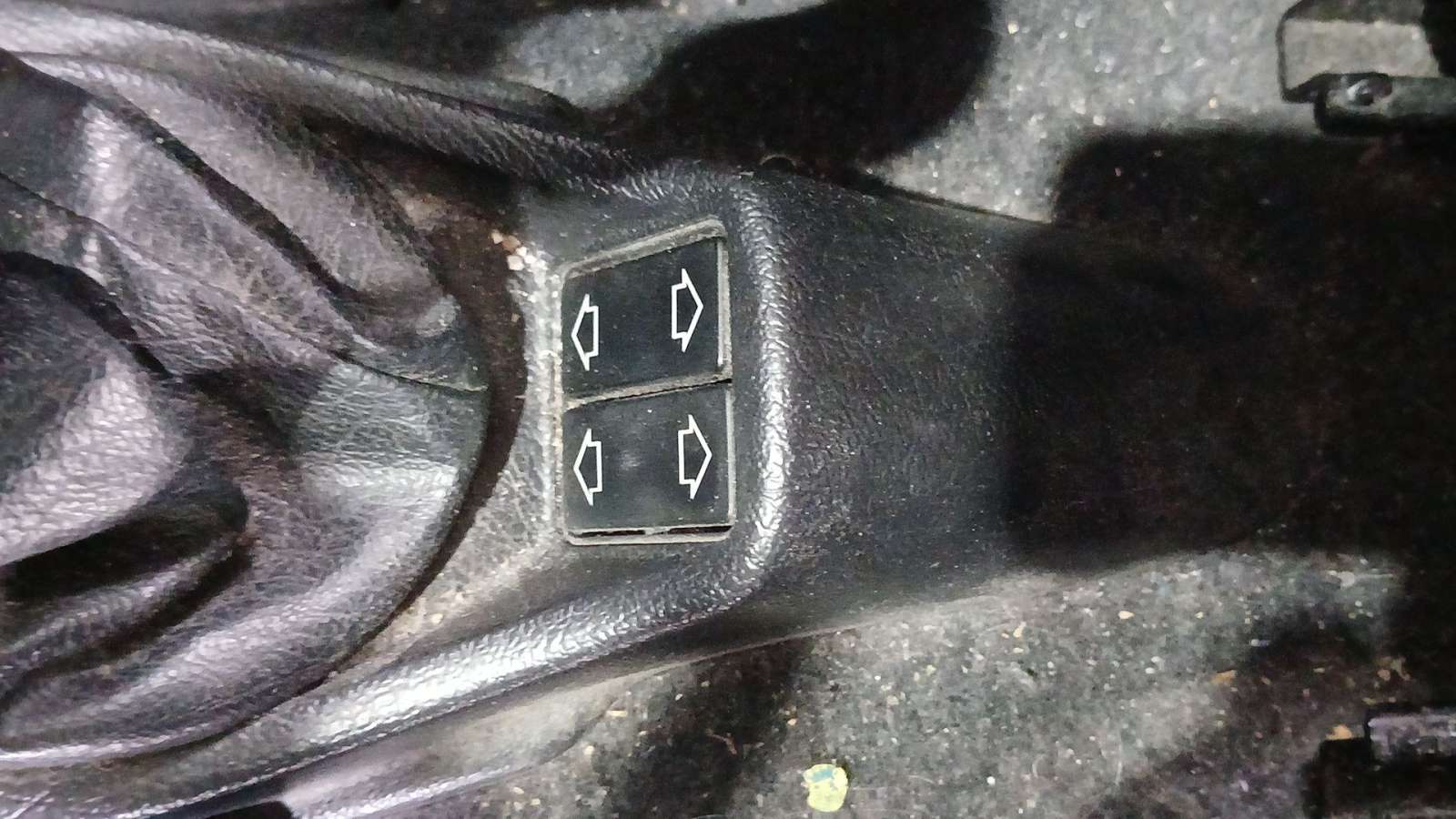 MANDO ELEVALUNAS DELANTERO DERECHO CITROËN SAXO (S0, S1) 1996-2004 (6552R4 1773721)