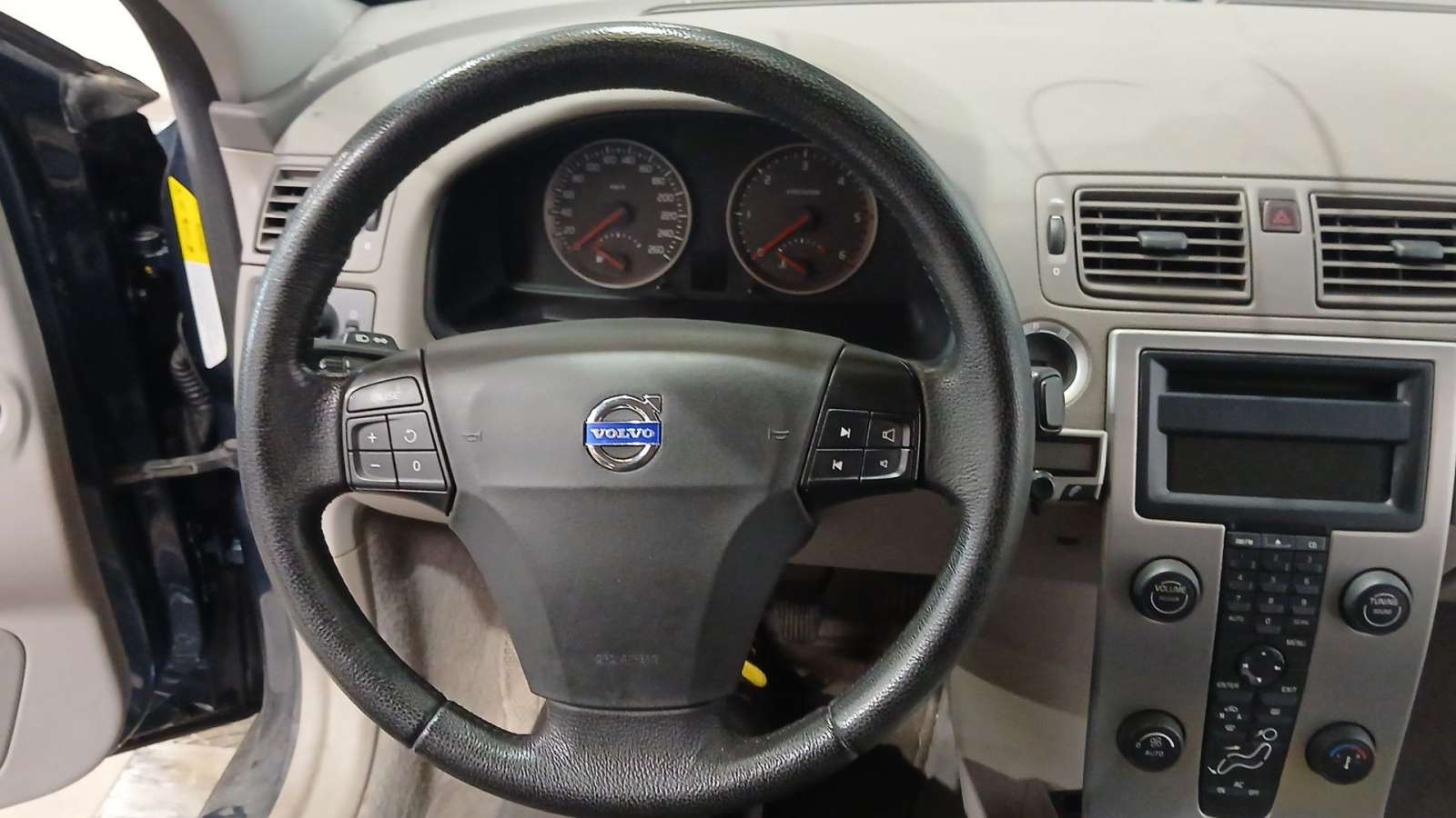 VOLANTE VOLVO S40 II (544) 2003-2012 (31351045 1774606)