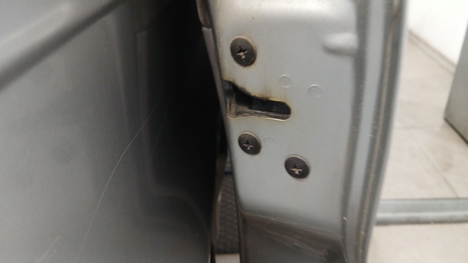 CERRADURA PUERTA LATERAL CORREDERA DERECHA KIA CARNIVAL II (GQ) 1999-2007 (0K53A72310B 1777099)