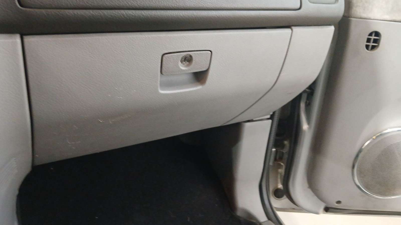 GUANTERA KIA CARNIVAL II (GQ) 1999-2007 (0K53A64030BCY 1776993)