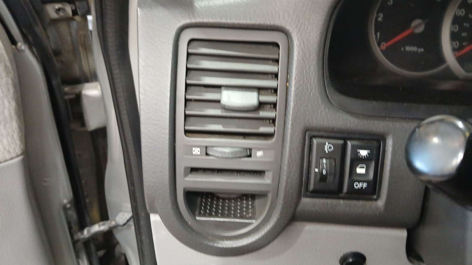 REJILLA AIREADORA KIA CARNIVAL II (GQ) 1999-2007 (0K53A6471XCQ 1777223)