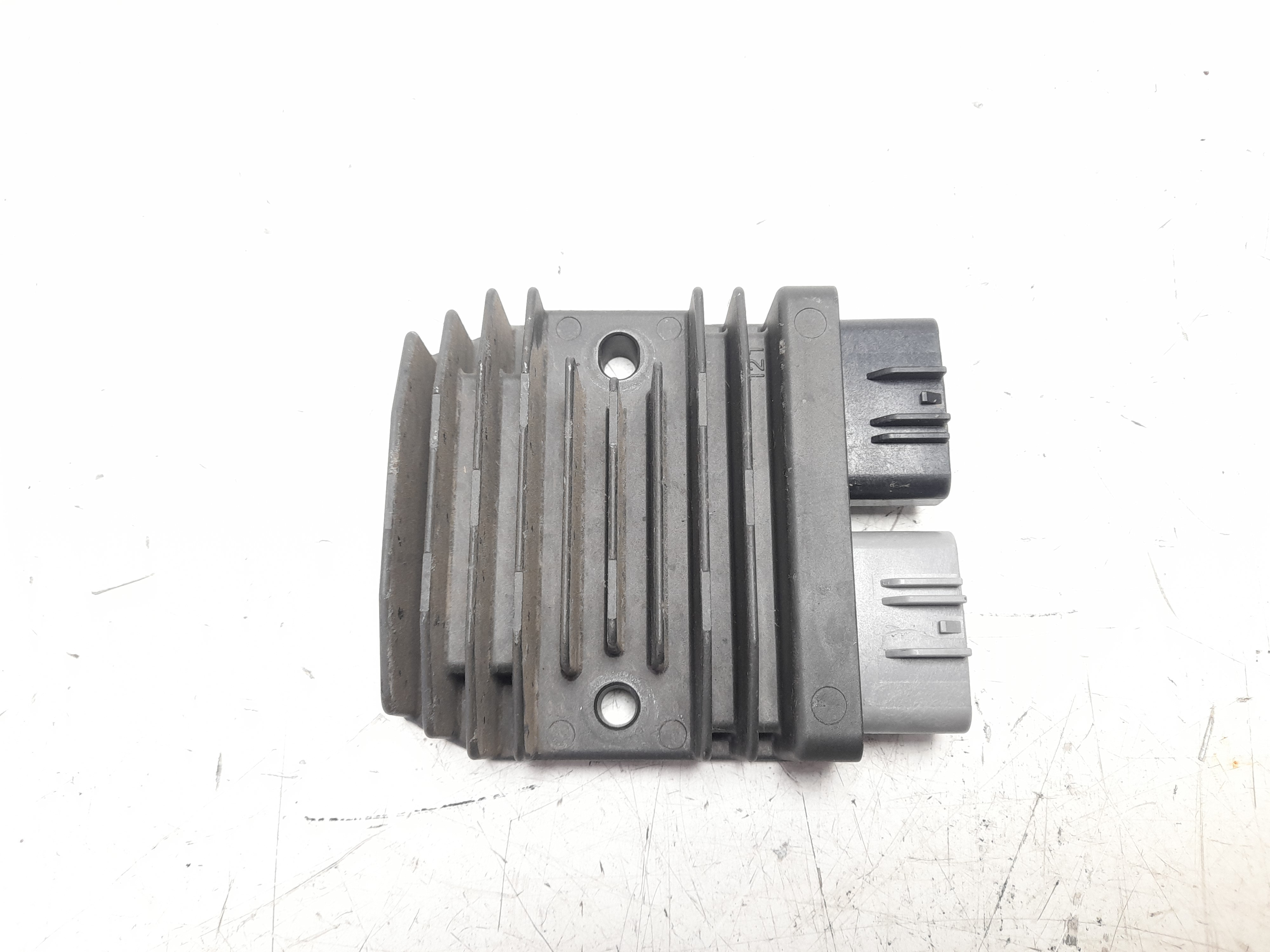 REGULADOR DE CORRIENTE 946761801 12319467618 