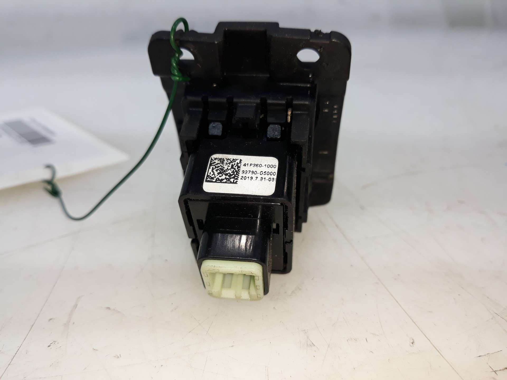 WARNING KIA NIRO I (DE) 2016- (93790G5000 1531599)