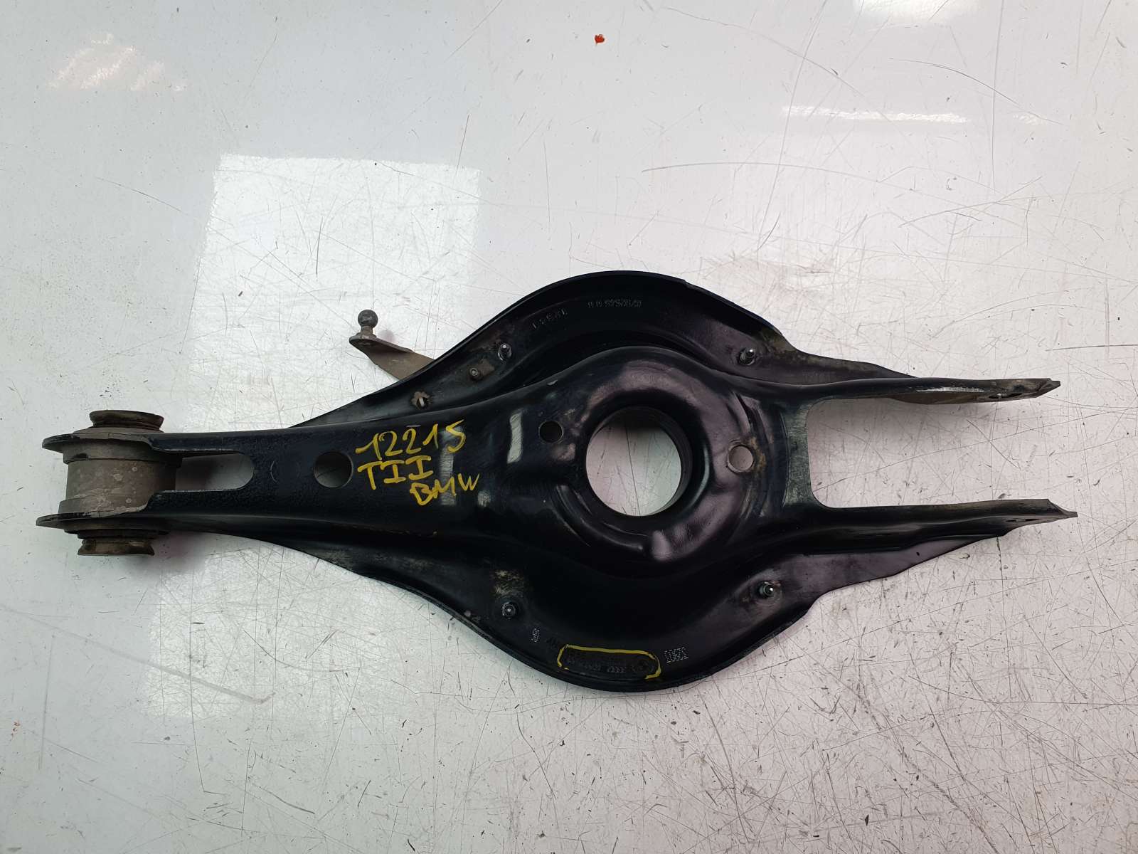 BRAZO SUSPENSION SUPERIOR TRASERO IZQUIERDO 33326792541 