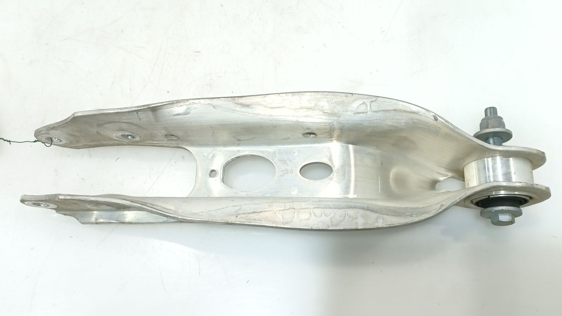 BRAZO SUSPENSION INFERIOR TRASERO IZQUIERDO 80A505311B 80A505311B 