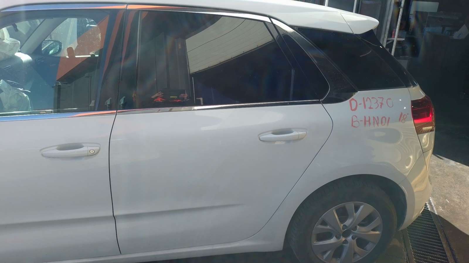 PUERTA TRASERA IZQUIERDA CITROËN C4 PICASSO II 2013- (9801573080 1501333)