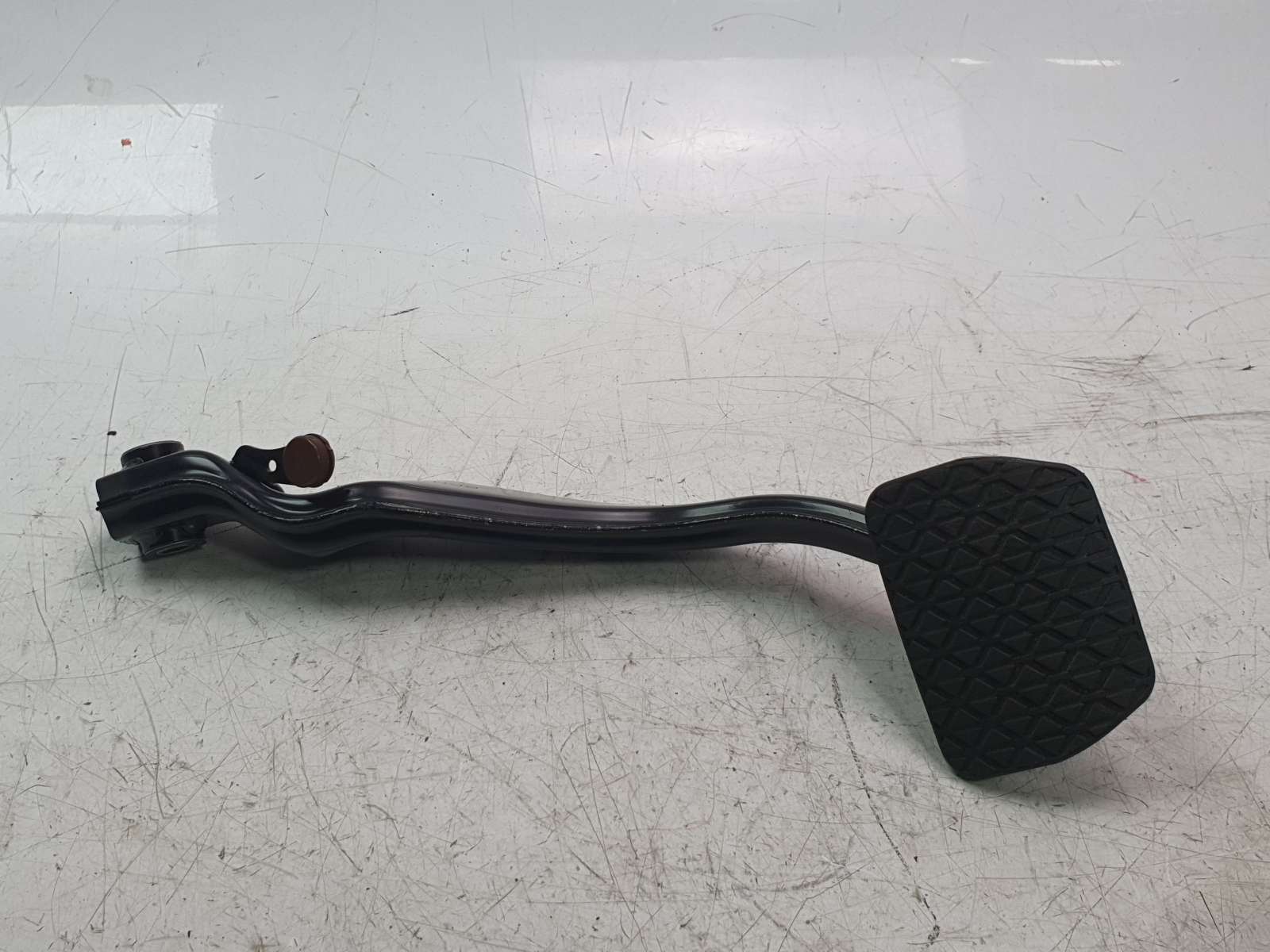 PEDAL FRENO GHK143300B BDHWPC 