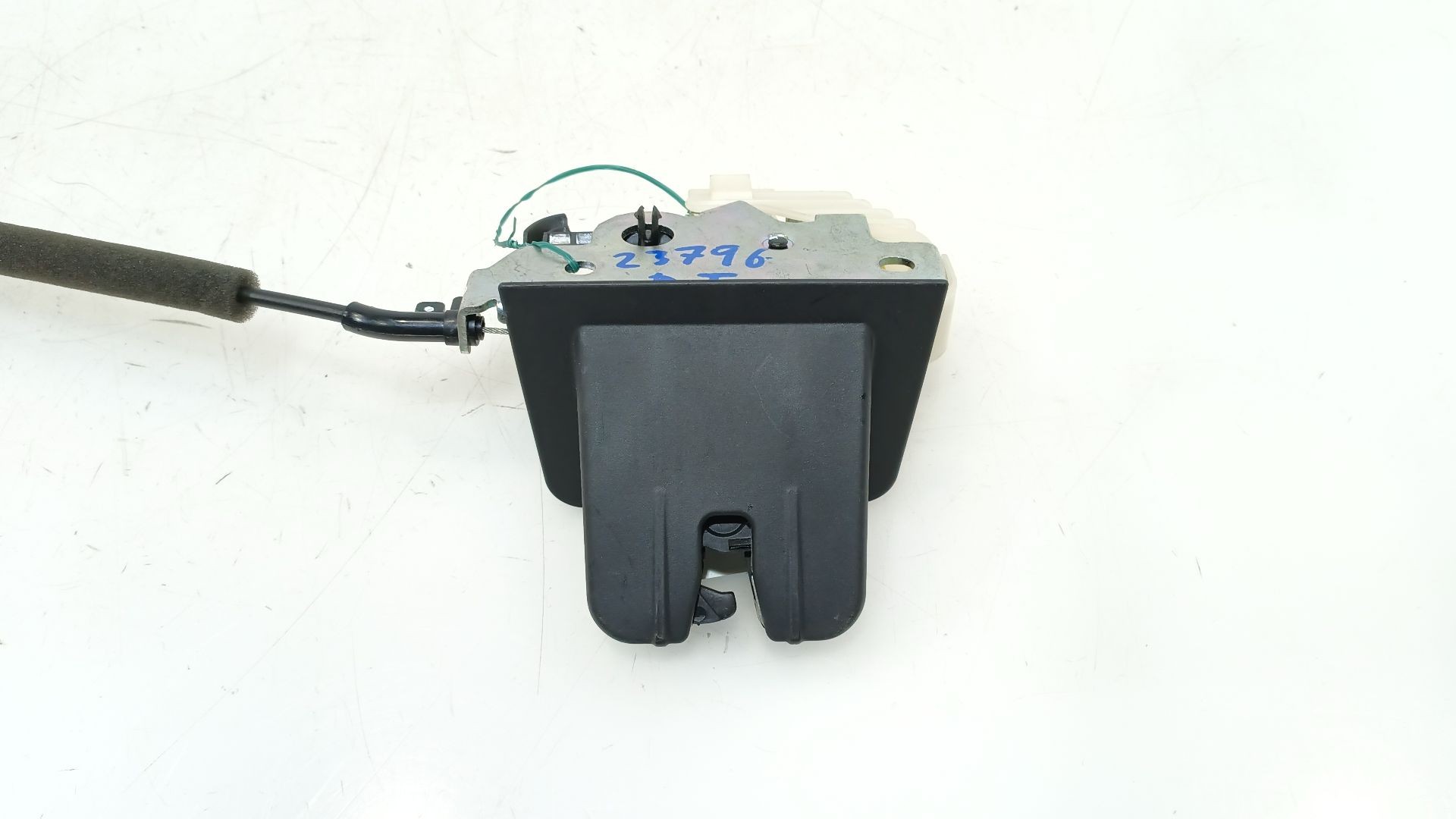 CERRADURA MALETERO / PORTON 80A827506A 80A827506A 