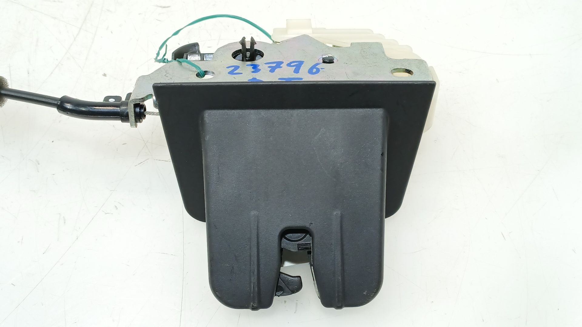 CERRADURA MALETERO / PORTON 80A827506A 80A827506A 