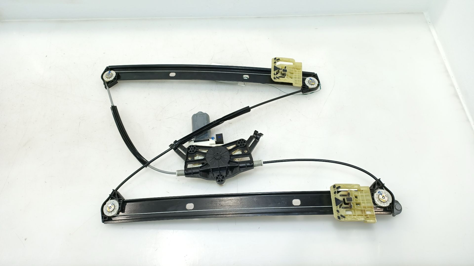 ELEVALUNAS DELANTERO IZQUIERDO 80A837461A 80A837461A 