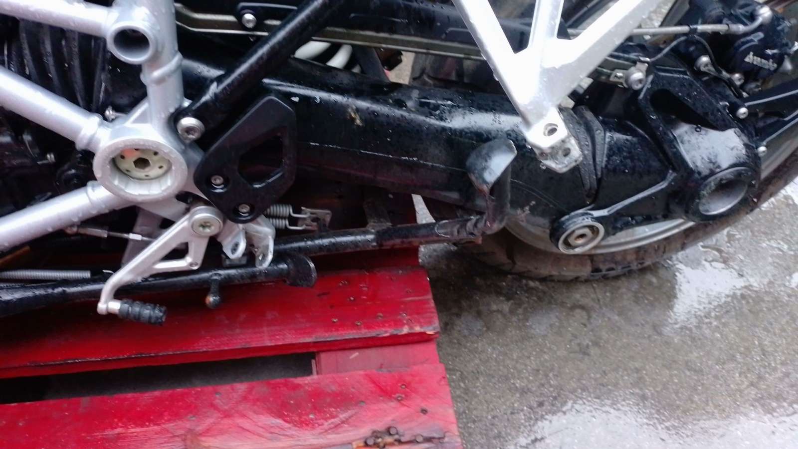 CABALLETE CENTRAL BMW R 1250 - (46528526523 1502883)