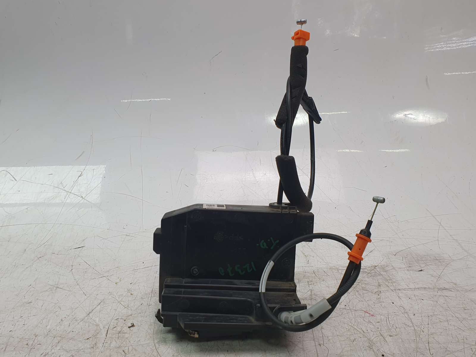 CERRADURA PUERTA TRASERA DERECHA 9826133680 