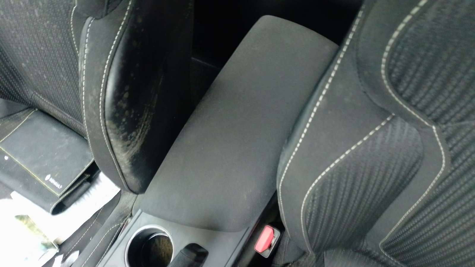 APOYABRAZOS CENTRAL RENAULT MEGANE IV Hatchback (B9A/M/N_) 2015- (969208208R 1503882)