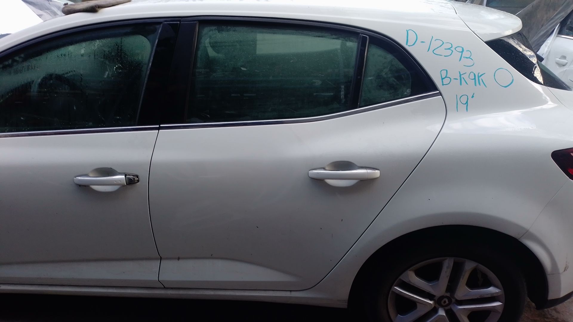 PUERTA TRASERA IZQUIERDA RENAULT MEGANE IV Hatchback (B9A/M/N_) 2015- (821015121R 1504070)