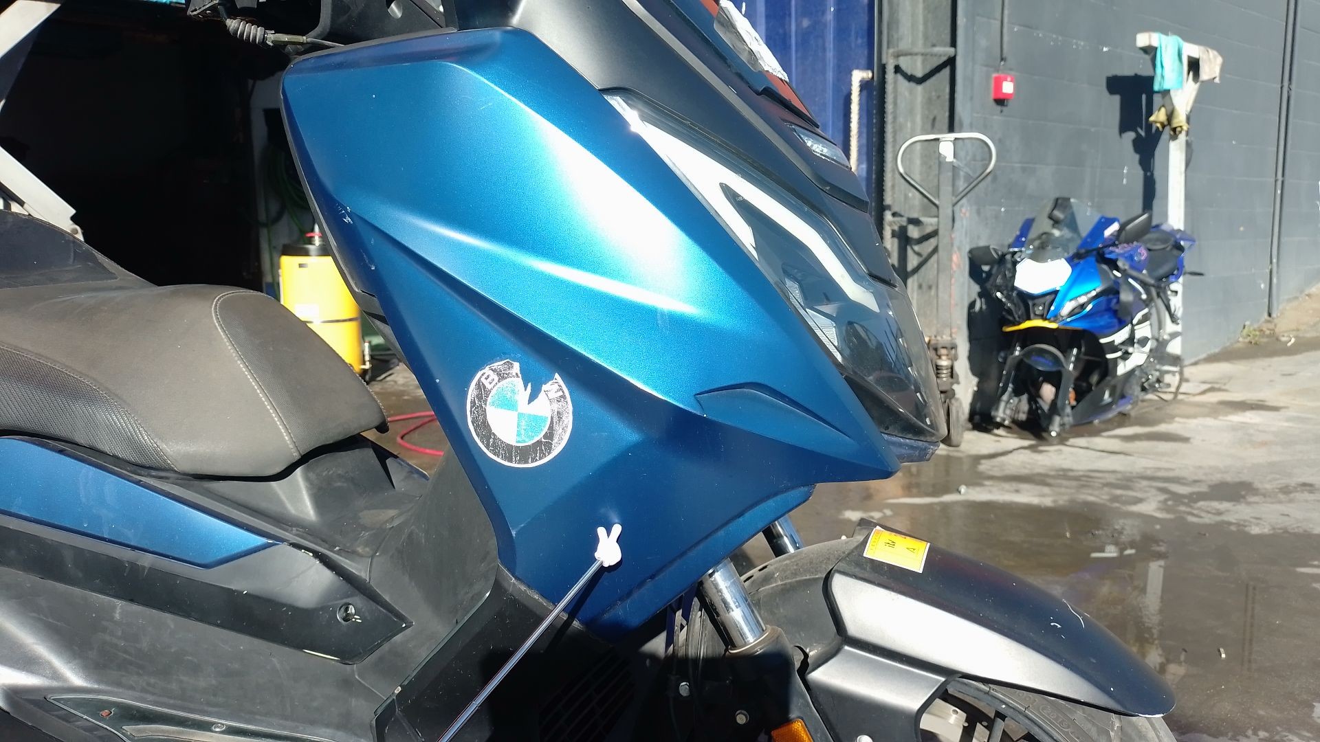 CARENADO DELANTERO DERECHO CARENADO 