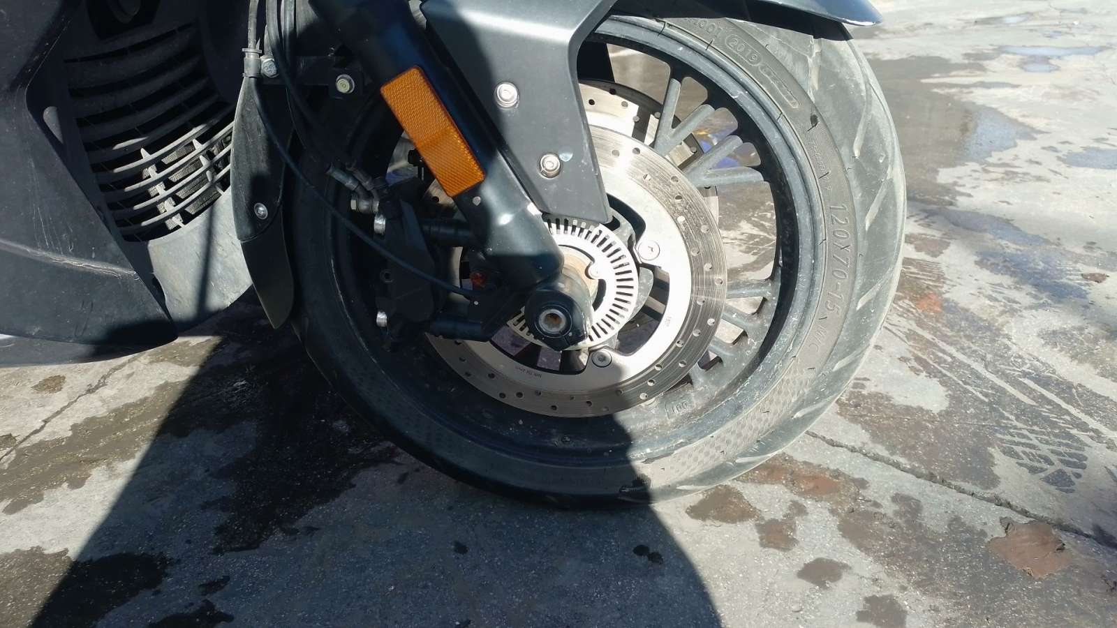 DISCO DE FRENO DELANTERO DERECHO DISCOFRENO 