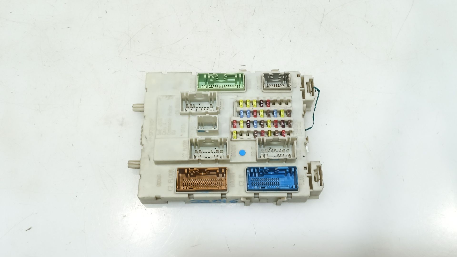 CAJA RELES / FUSIBLES 2506087 BV6N14A073FJ 