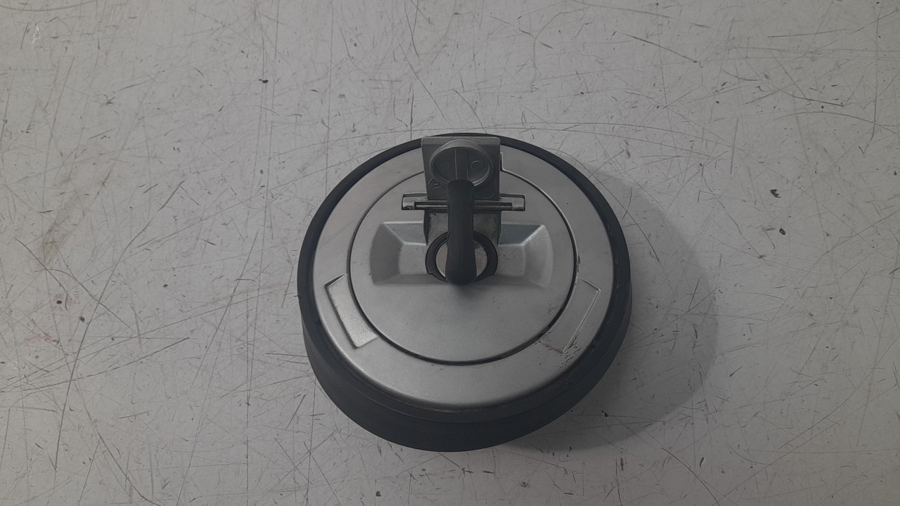 TAPA EXTERIOR COMBUSTIBLE 16117691502 