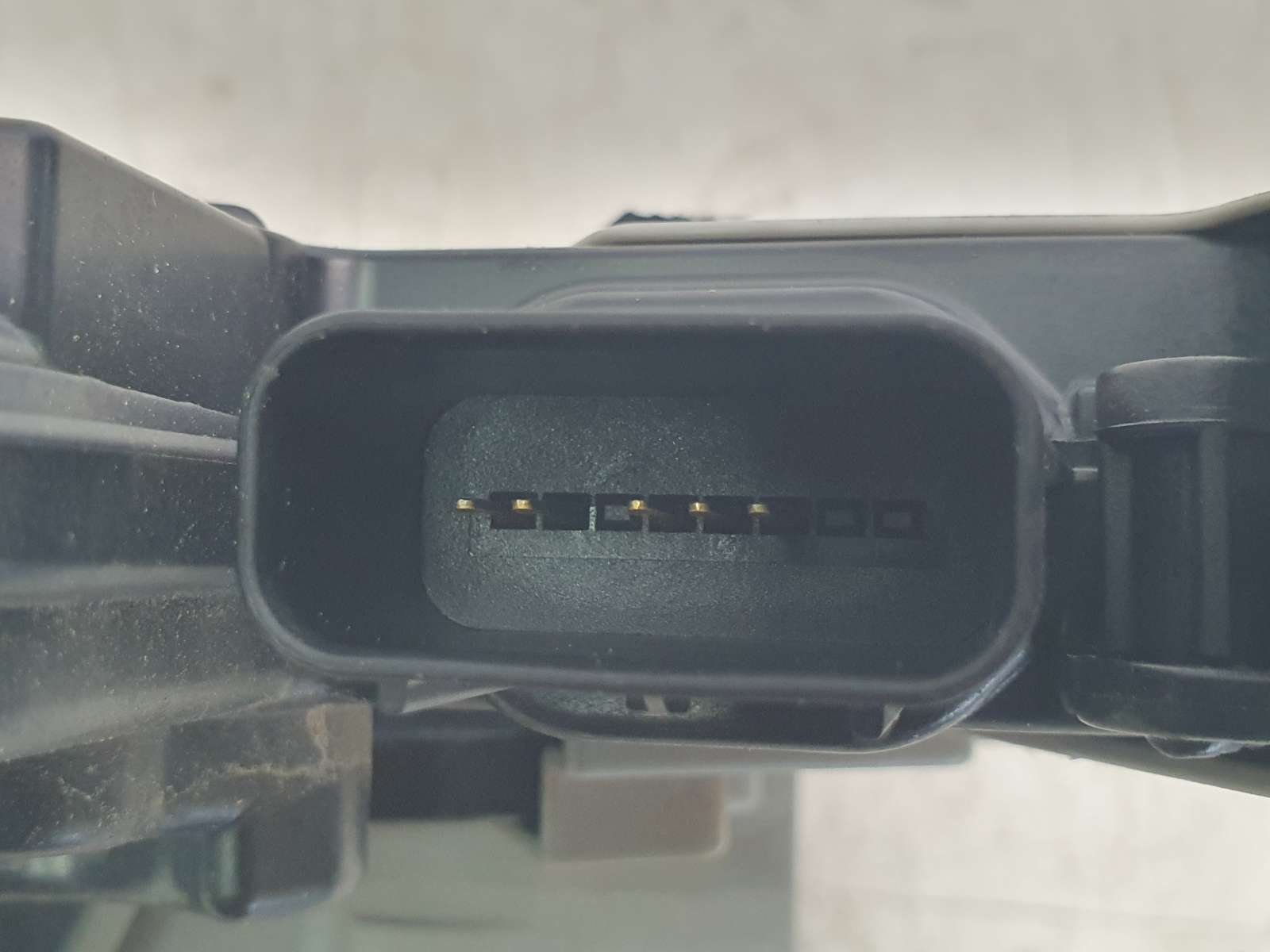 CERRADURA PUERTA DELANTERA IZQUIERDA 81310AT100 