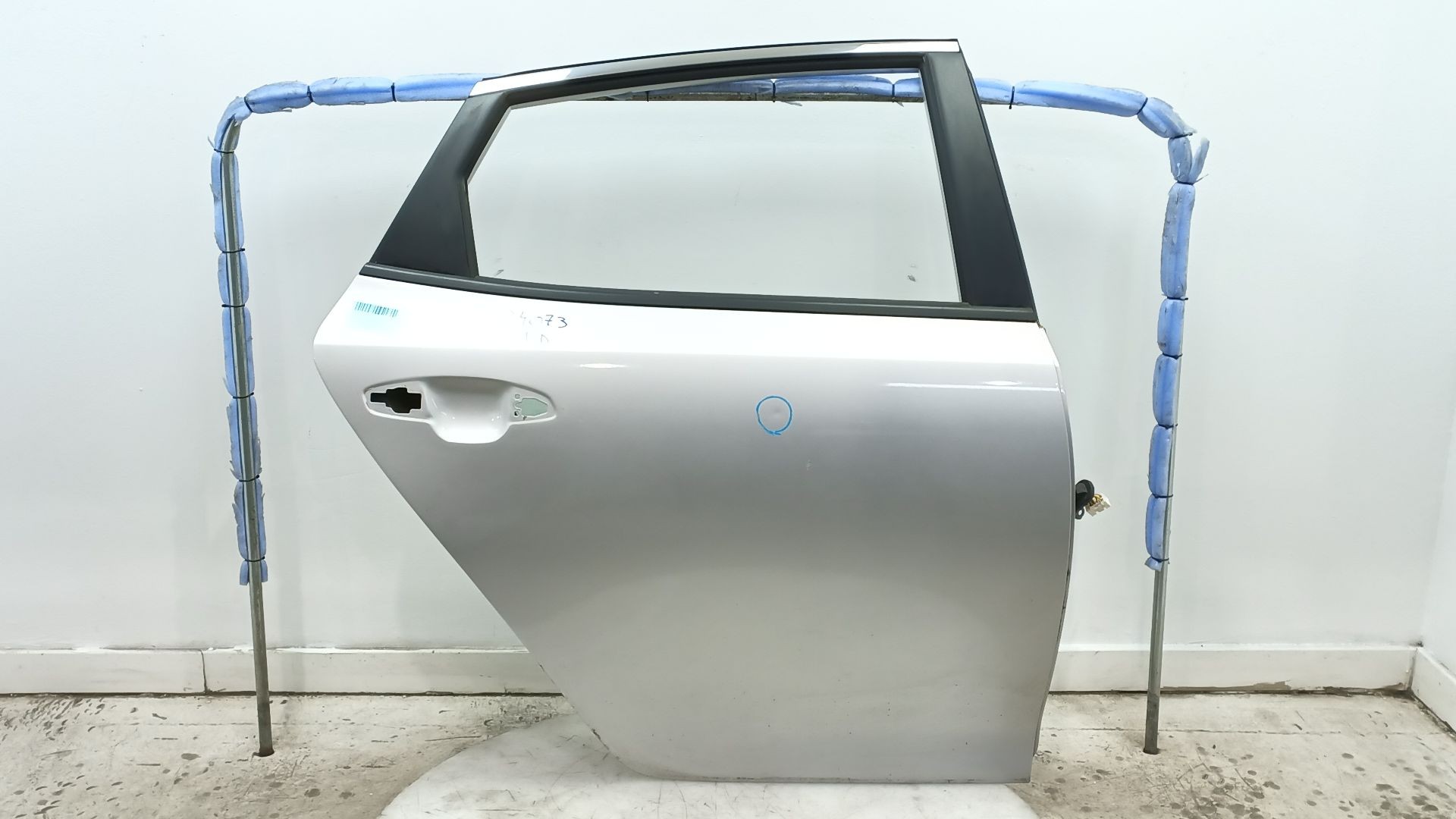 PUERTA TRASERA DERECHA 77004D4000 77004D4000 