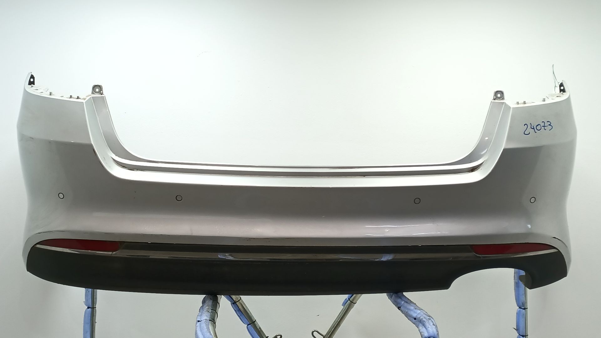 PARAGOLPES TRASERO 86611D4010 86611D4010 